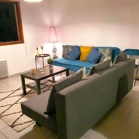 Sejour Avec Petit-dejeuner A La Demande A 20 Minutes De L'espagne A La Douceur Catalane *