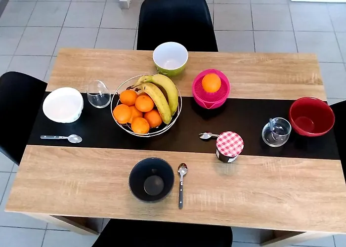 Avec Petit-déjeuner à La Demande à 20 Minutes De L'espagne à La Douceur Catalane *