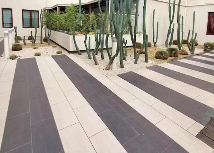 Apartment Sejour Avec Petit-dejeuner A La Demande A 20 Minutes De L'espagne A La Douceur Catalane