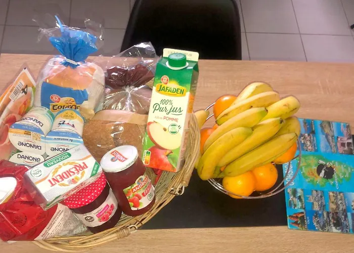 Avec Petit-déjeuner à La Demande à 20 Minutes De L'espagne à La Douceur Catalane *